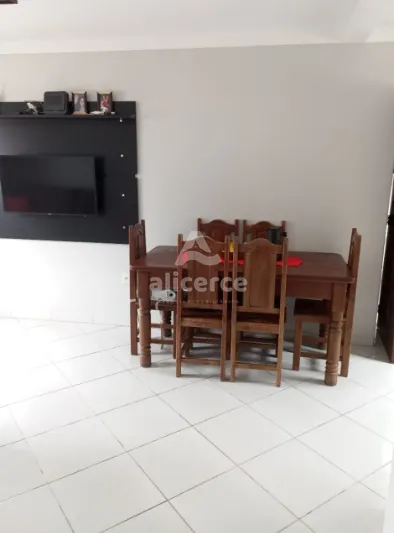 Imagem Casa à venda com 2 quartos , 70m² em Forquilhas São José