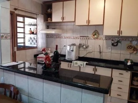 Imagem Casa à venda 3 Quartos, 1 Suite, 2 Vagas, 159.1M², Vila Rica, Pindamonhangaba - SP