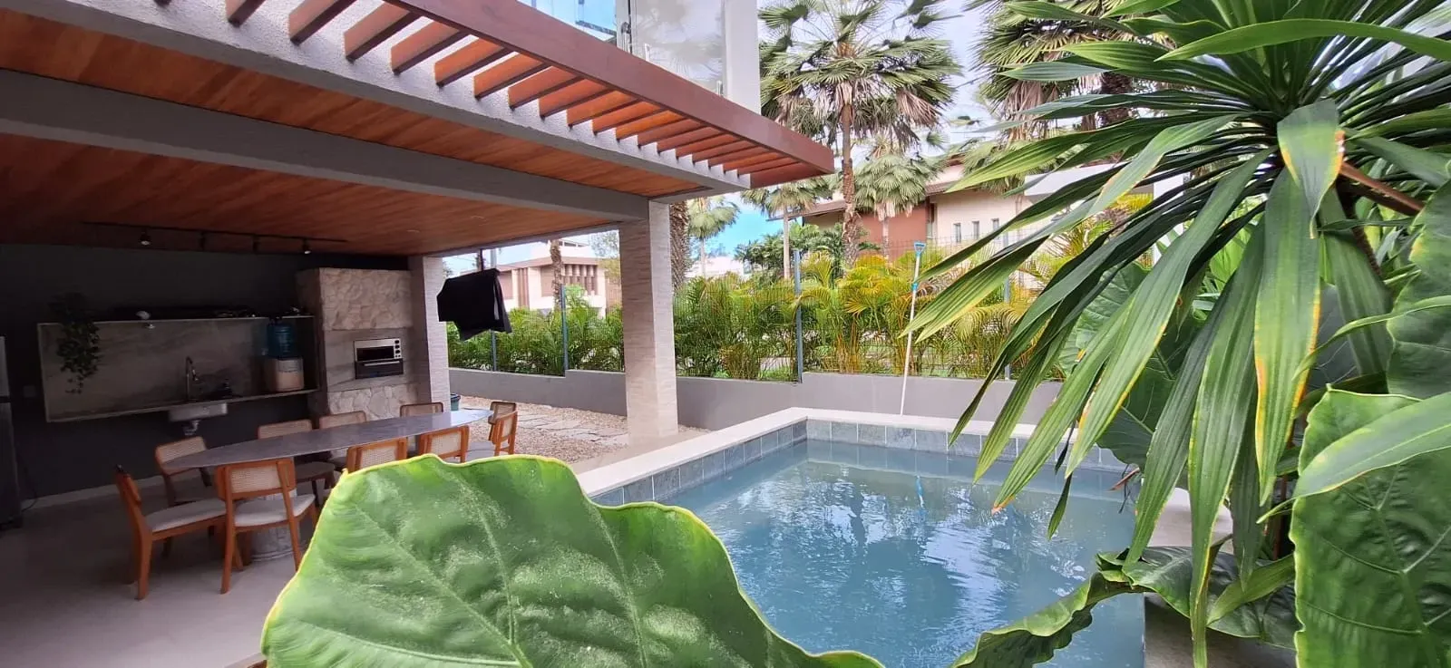 Imagem Casa de Condomínio com 3 Quartos à Venda, 420 m² em PIRES FAÇANHA - EUSEBIO