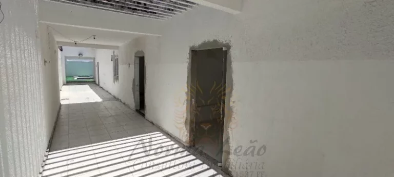 Imagem Casa térrea com piscina na Coroa do Meio, Aracaju/SE. Ideal para Escritórios, Clínicas e afins.