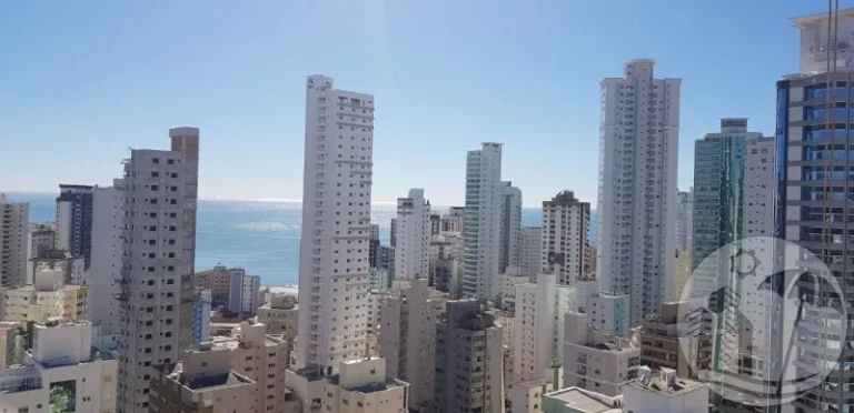 Foto do imóvel Viva com Conforto: 3 Suítes, 4 Vagas, Lazer Completo em BC em Rua 3130