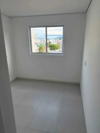 Imagem Apartamento com 2 dormitórios sendo 1 suíte e 1 vaga de garagem em Balneário Camboriú