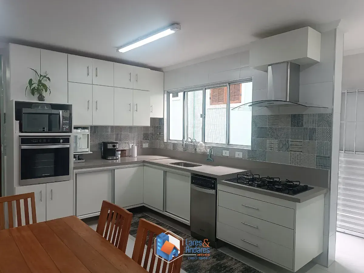Foto do imóvel Sobrado para venda em Vila Basileia com 4 quartos, sendo 3 suítes, 240m² em Rua Dolores Duran