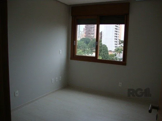 Imagem Excelente cobertura com 4 vagas no Centro de Novo Hamburgo
