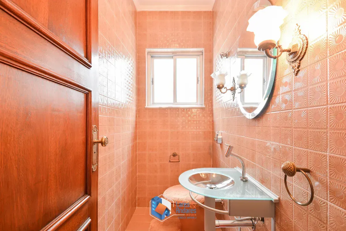 Imagem Casa para venda em Bosque da Saúde com 3 quartos, sendo 1 suíte, 349m²