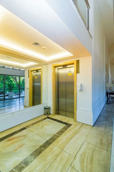 Imagem Apartamento de 1 dormitório à venda no Bairro Três Figueiras - Porto Alegre