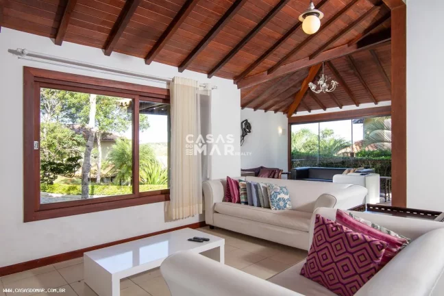 Imagem Casa em Condomínio para Temporada em Armação dos Búzios / RJ no bairro Forno