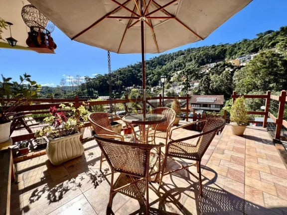 Foto do imóvel Casa para Venda em Teresópolis, Panorama, 3 dormitórios, 3 banheiros, 1 vaga