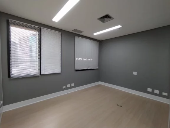 Imagem Conjunto comercial com 70m² em Pinheiros