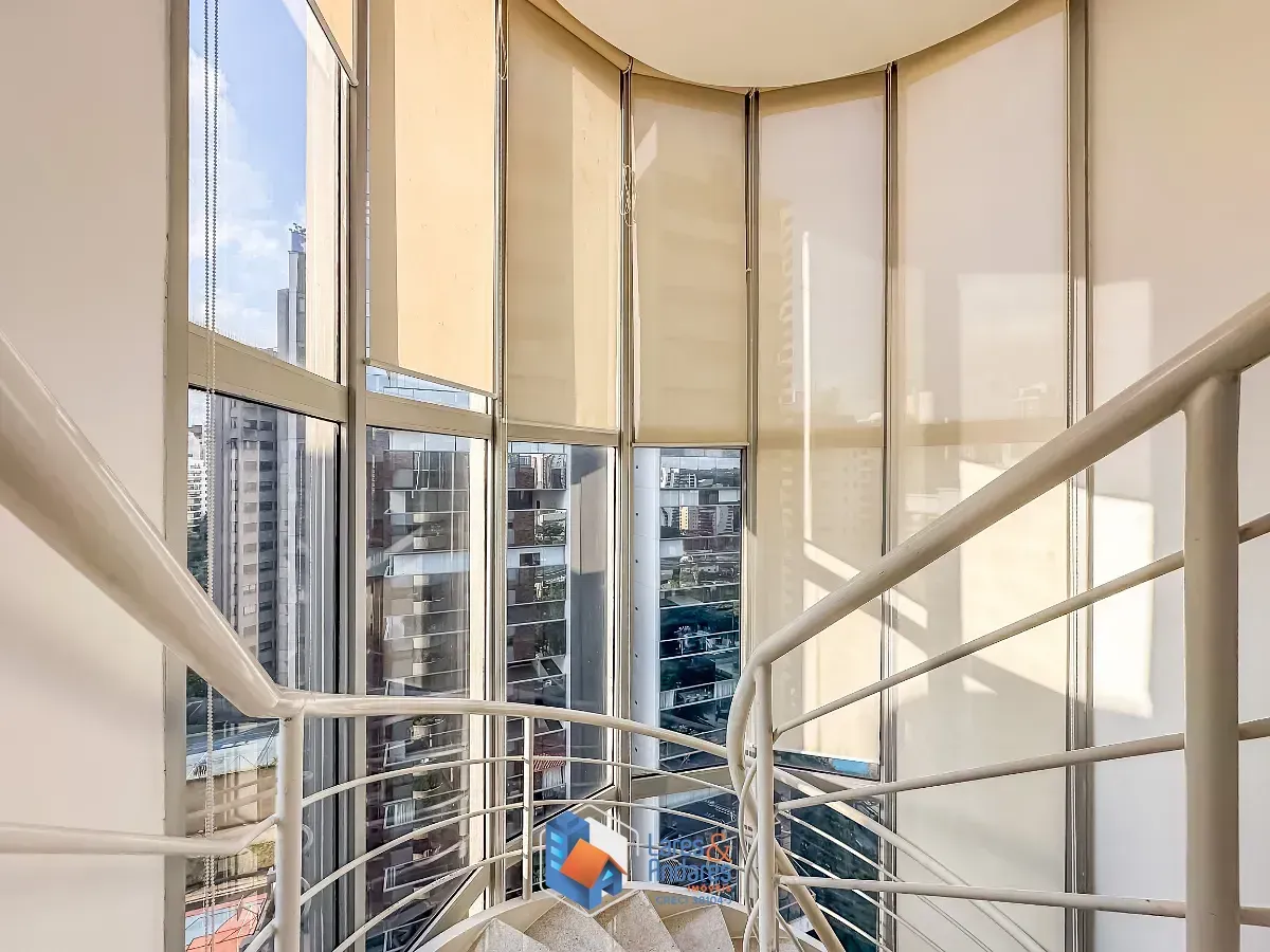 Imagem Cobertura para venda em Campo Belo com 5 quartos, sendo 5 suítes, 318m²
