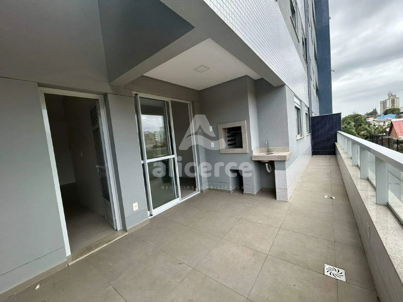 Imagem Apartamento Garden à venda com 2 quartos 1 suíte, 85,09m² em Capoeiras Florianópolis