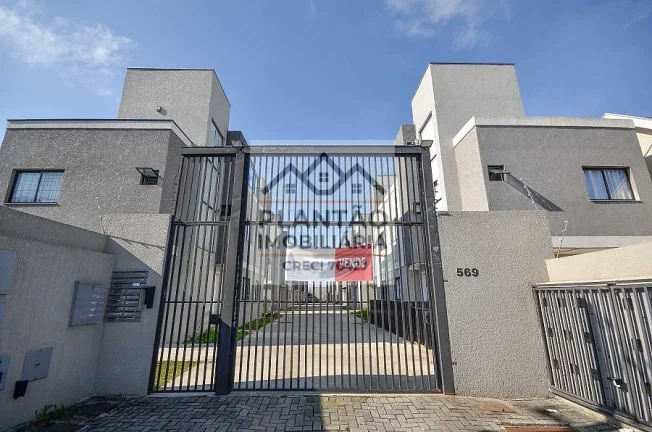 Imagem Sobrado em Condomínio a Venda no bairro Uberaba - Curitiba, PR