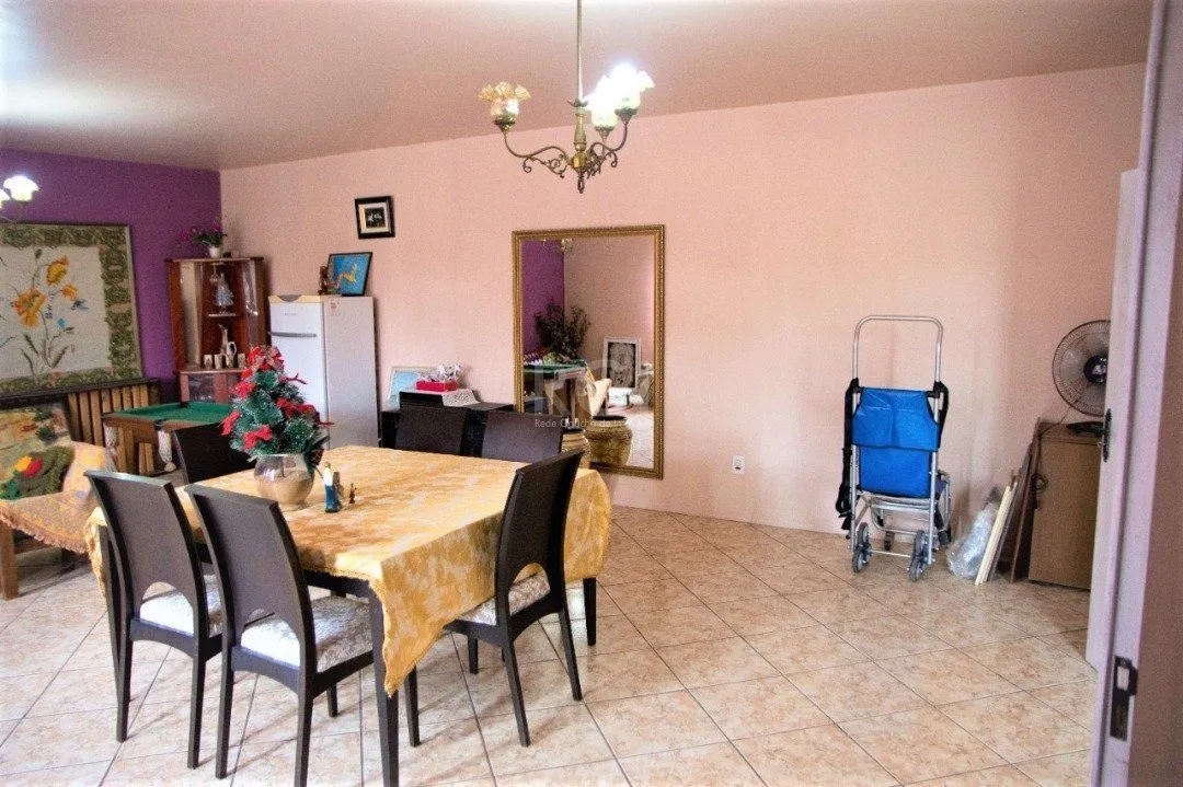 Imagem Casa para Venda - 423.16m², 4 dormitórios, sendo 1 suites, 4 vagas - Glória