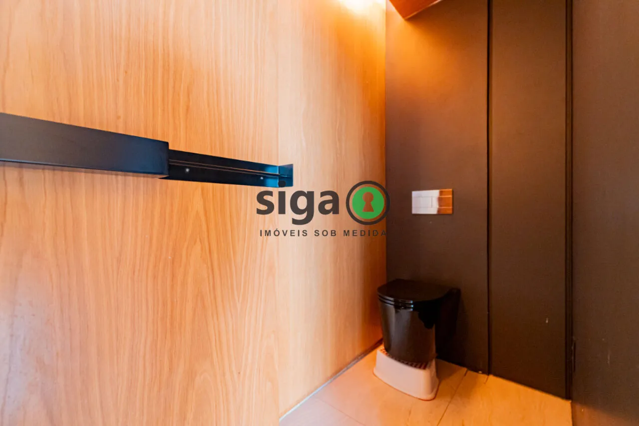 Imagem Apartamento Alto Padrão à Venda no Campo Belo - 220 m² - 3 Suítes - 4 Vagas - Varanda Gourmet