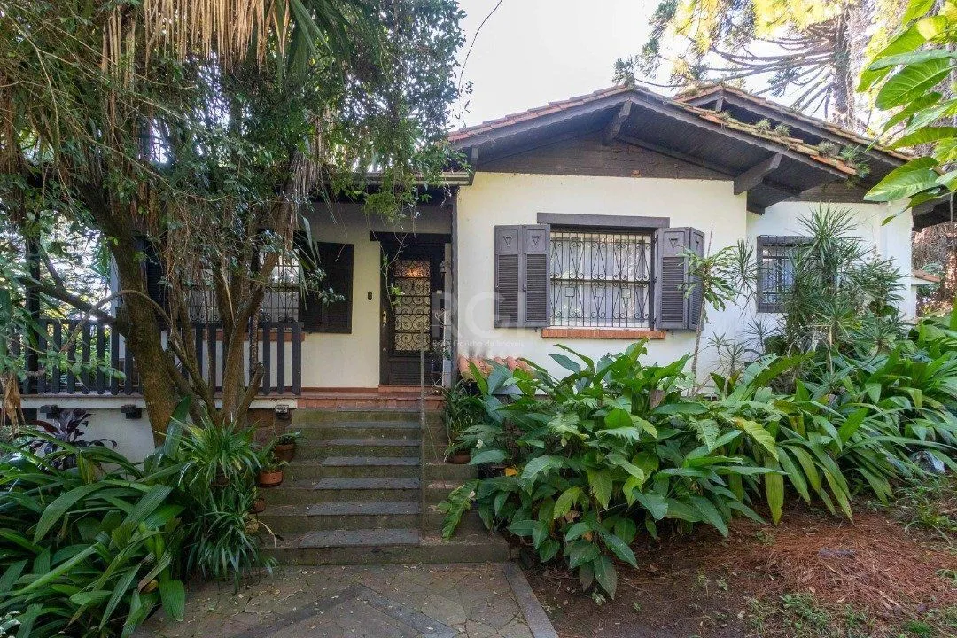 Imagem Casa para Venda - 192m², 4 dormitórios, sendo 3 suites, 4 vagas - Tristeza
