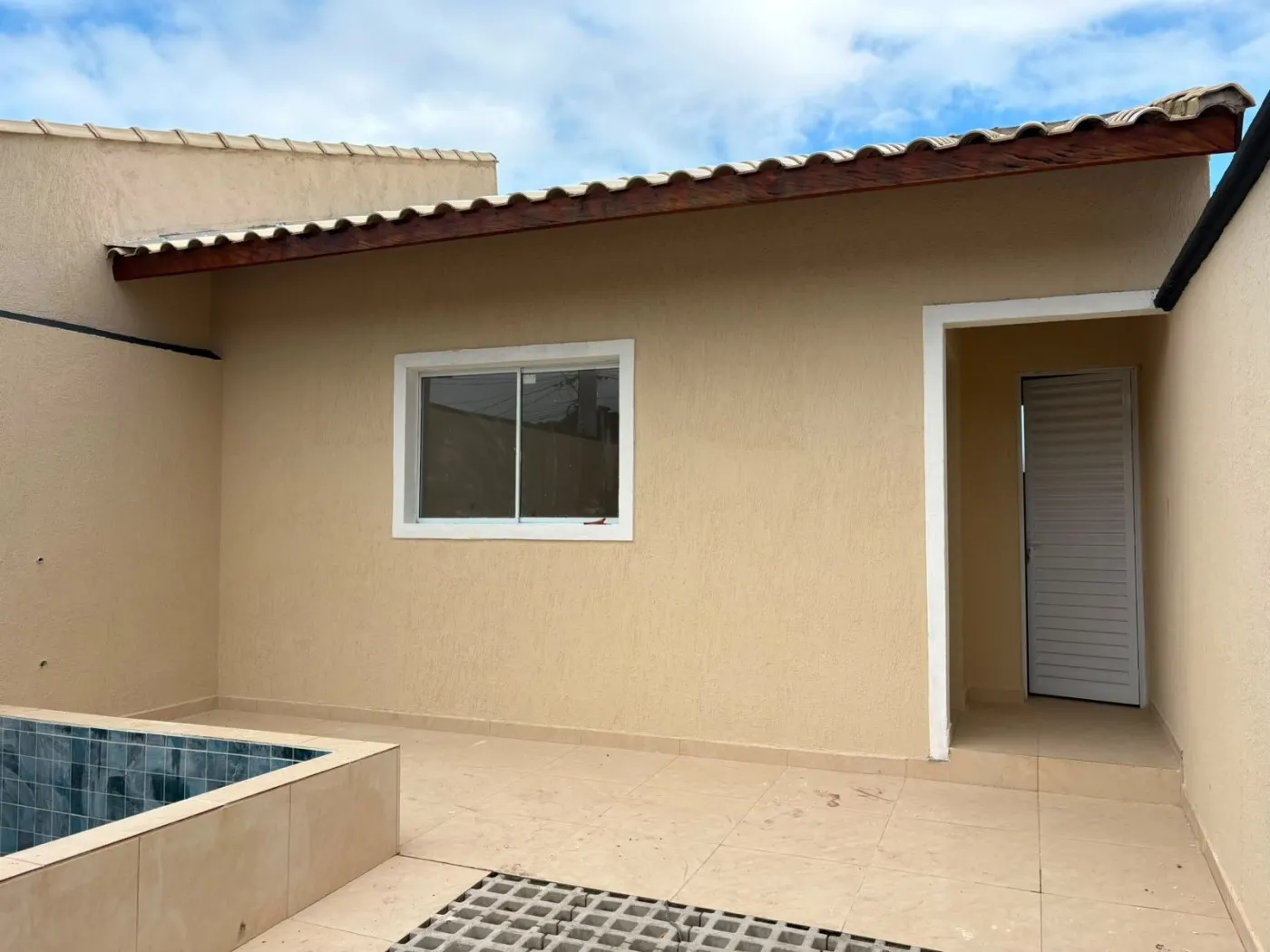 Imagem Casa para Venda em Itanhaém, Gaivota (Praia), 2 dormitórios, 1 suíte, 2 banheiros, 2 vagas