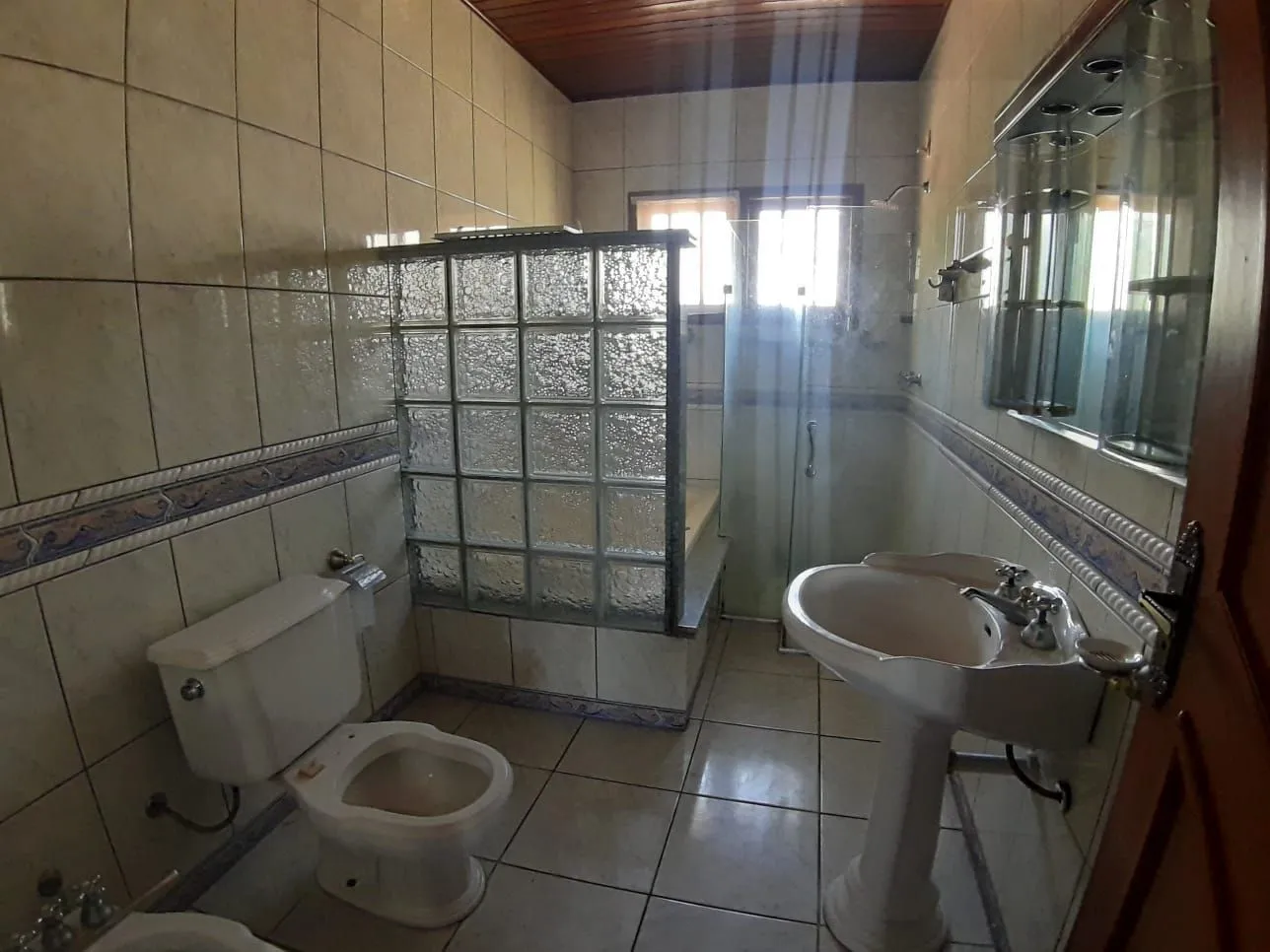 Imagem Casa com 4 dormitorios com 2 suites