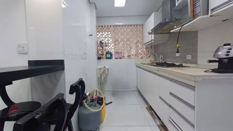 Imagem Apartamento com 2 dormitórios à venda, 60 m² por R$ 320.000,00 - Tupi - Praia Grande/SP