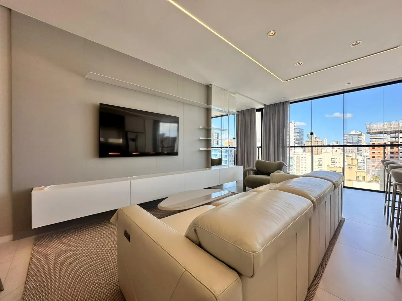 Imagem Apartamento com vista para o mar à venda com 1382m2 por R$ 2.870.000,00