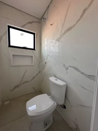 Imagem SOBRADO, 4 QUARTOS SENDO 2 SUÍTES, RAINHA DO MAR