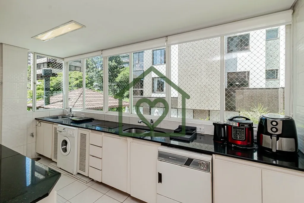 Imagem Excelente apartamento semi-mobiliado à venda na Rua Silva Jardim, no bairro Mont Serrat, em Porto A...
