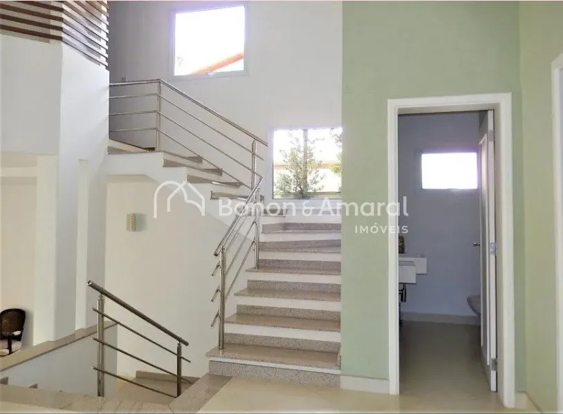 Imagem "Casa Elegante e Aconchegante em Condomínio com Lazer Completo"