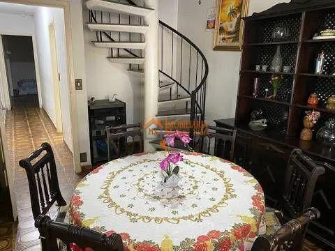 Imagem Sobrado com 4 dormitórios à venda, 360 m² por R$ 850.000,00 - Picanço - Guarulhos/SP