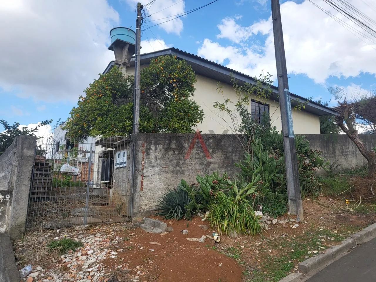 Imagem Casa de Esquina à Venda no Bonsucesso, espaco amplo, oportunidade!