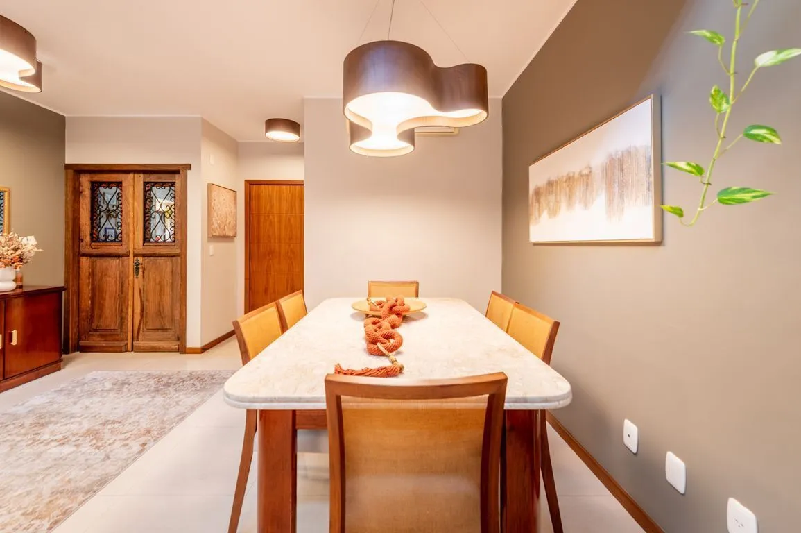 Imagem Apartamento de 4 dormitorios á Venda no Passo da Areia - Porto Alegre