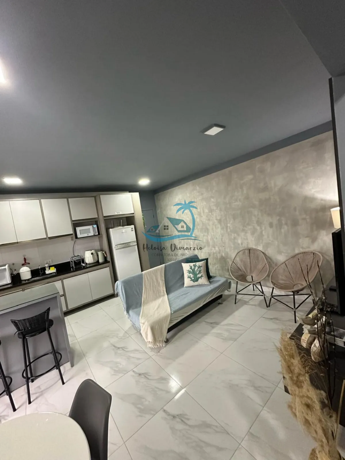 Foto do imóvel Apartamento mobiliado com 2 dormitórios a venda em Ubatuba, silop - centro