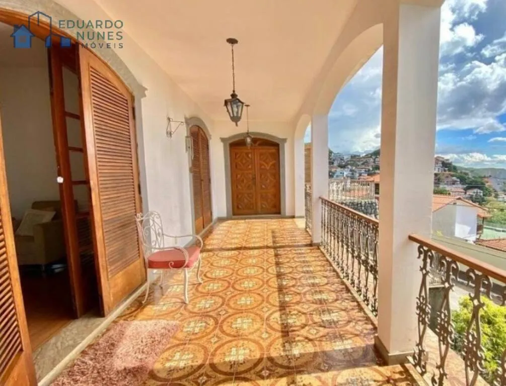 Foto do imóvel: EXCELENTE CASA NO MANGABEIRAS COM 05 QUARTOS,02 SUÍTES E 04 VAGAS.