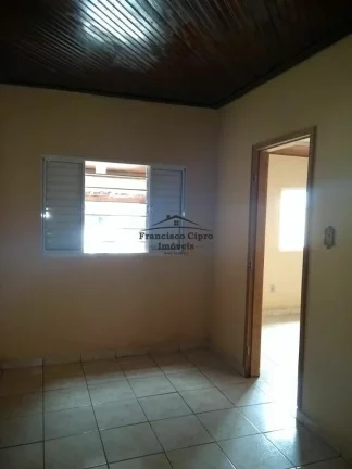 Imagem Casa à venda no bairro São Benedito - Guaratinguetá/SP