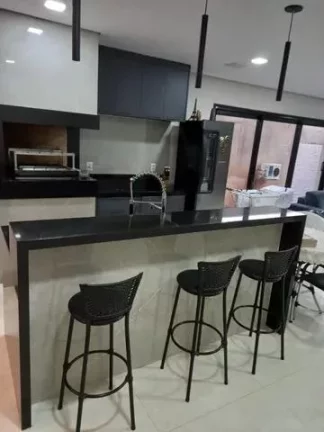 Imagem Casa em Condomínio para Venda em Cuiabá / MT no bairro Jardim Imperial