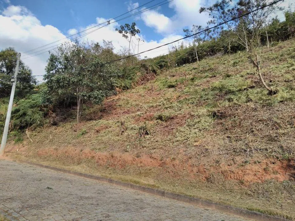 Imagem Terreno em Condomínio para Venda em Teresópolis / RJ no bairro Vargem Grande