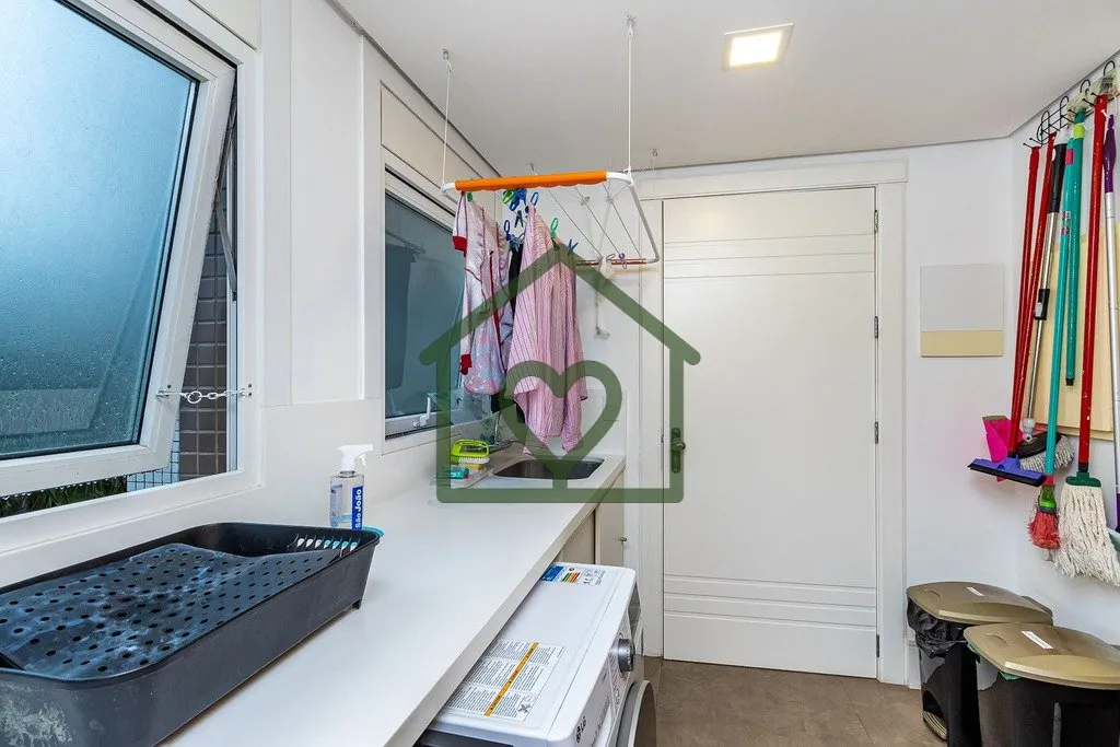 Imagem Este apartamento mobiliado de 223 m² oferece um estilo de vida requintado no coração da Bela Vist...