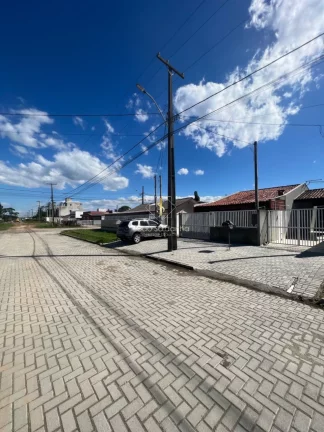 Foto do imóvel Casa em Guaratuba localizada no Balneário Eliane a 250 metros do mar em rua asfaltada em Rua Guanabara