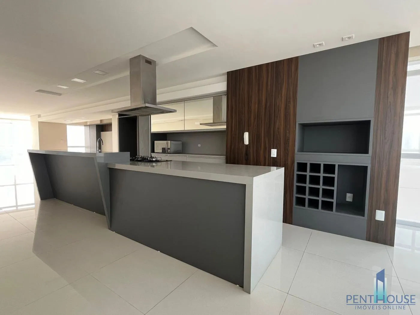 Imagem Apartamento Zona Central para Venda em Balneário Camboriú, CENTRO, 4 dormitórios, 4 suítes, 5 banheiros, 3 vagas