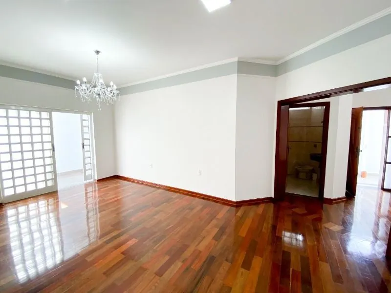 Imagem Casa à venda em Franca, São José, com 4 quartos, 260m2
