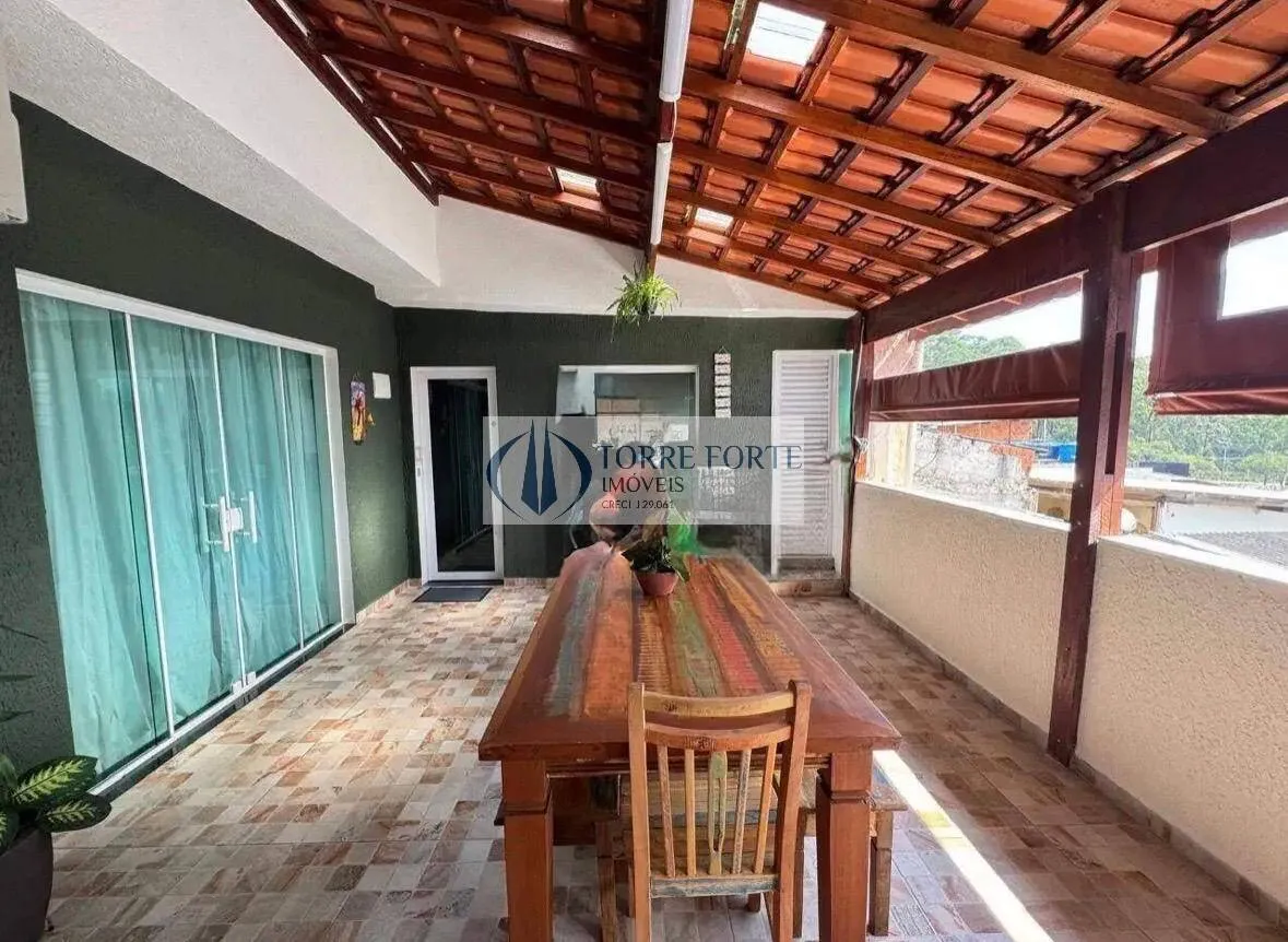 Imagem Linda Casa com 4 dormitorios 3 banheiros 2 vagas em Itaquera.