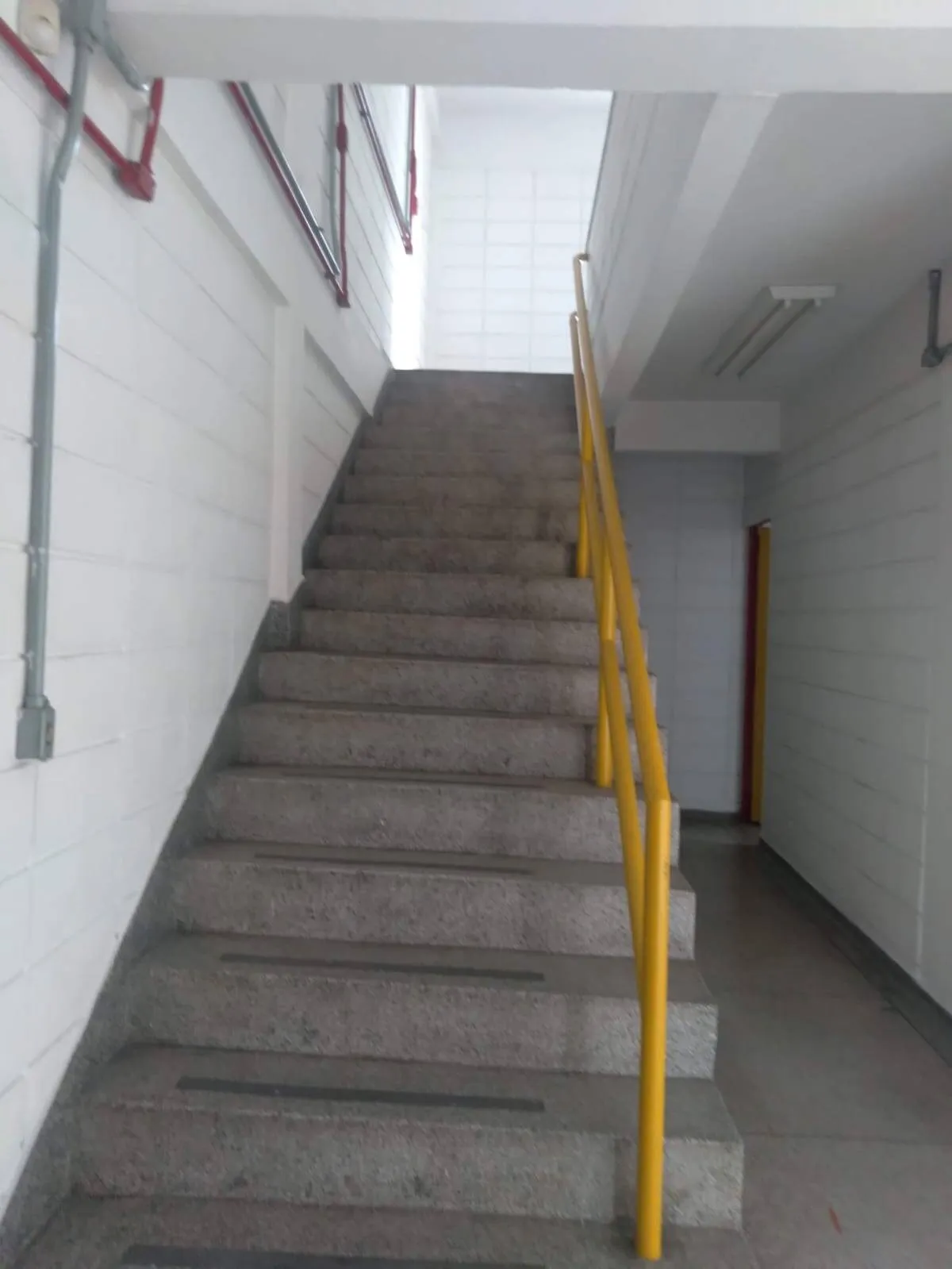 Imagem Galpão Comercial de Alto Padrão Próximo à Estação de Trem e Rodovias em Barueri