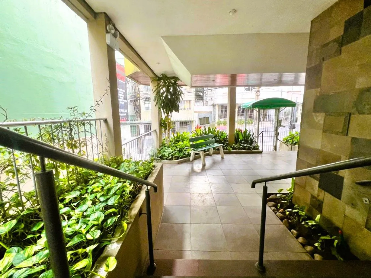 Imagem OPORTUNIDADE ÚNICA NO BOM FIM: APARTAMENTO 2 DORMITÓRIOS COM VAGA E ELEVADOR
