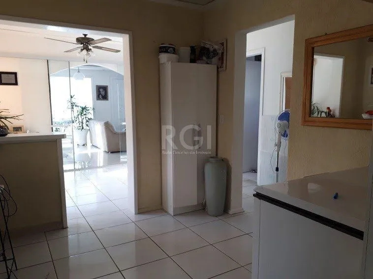 Imagem Casa com 4 dormitórios no bairro Vila Nova