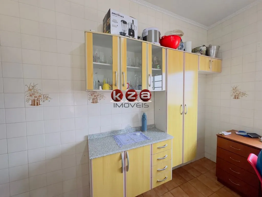 Imagem Casa à venda em Valinhos-SP, Vila Santana, 2 quartos, 1 suíte, 1 sala, 2 banheiros, 4 vagas, 200m².