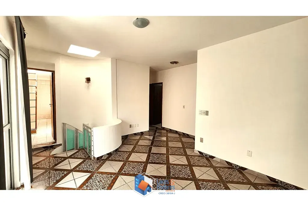 Imagem Casa à venda 4 Quartos 2 Suites 2 Vagas 218M² Mirandópolis São Paulo - SP