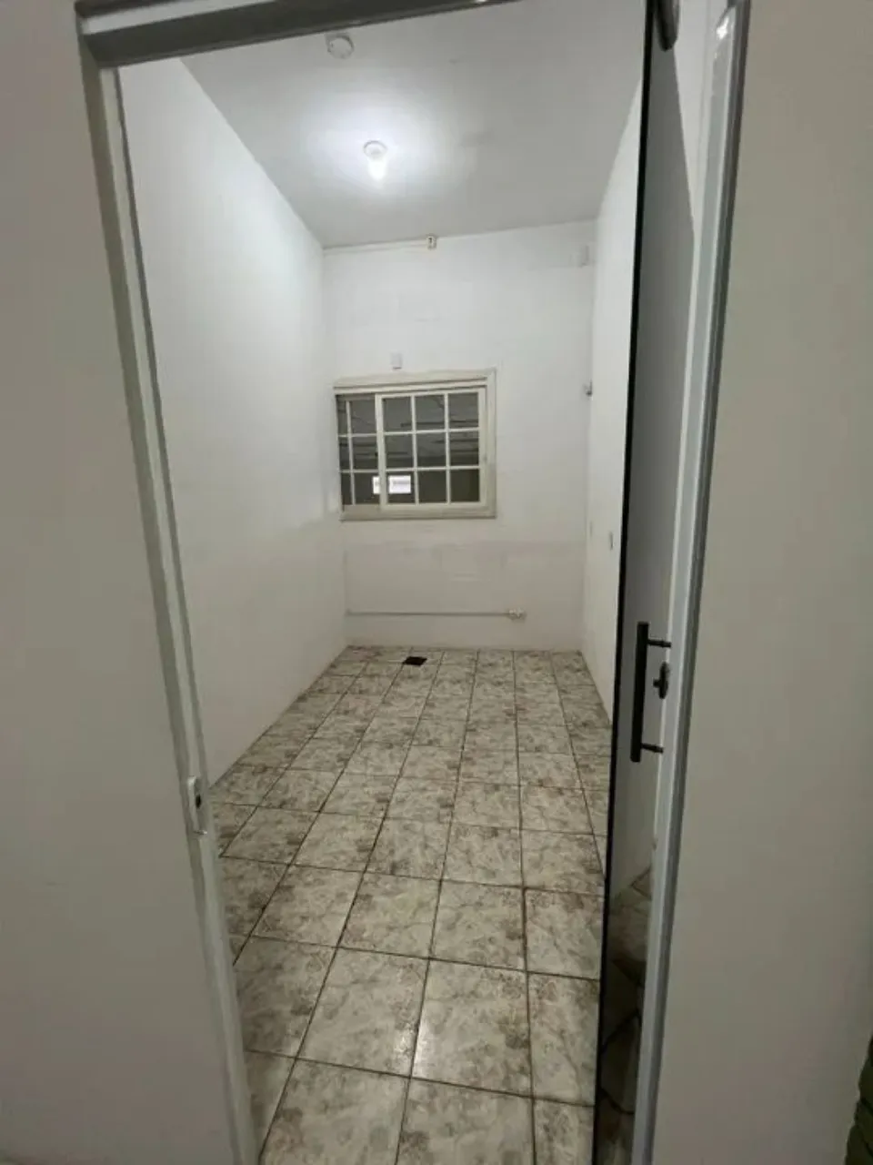 Imagem Salão Comercial à Venda em Sorocaba-SP: 3 Salas, 2 Banheiros, 279m² no Jardim do Sol!