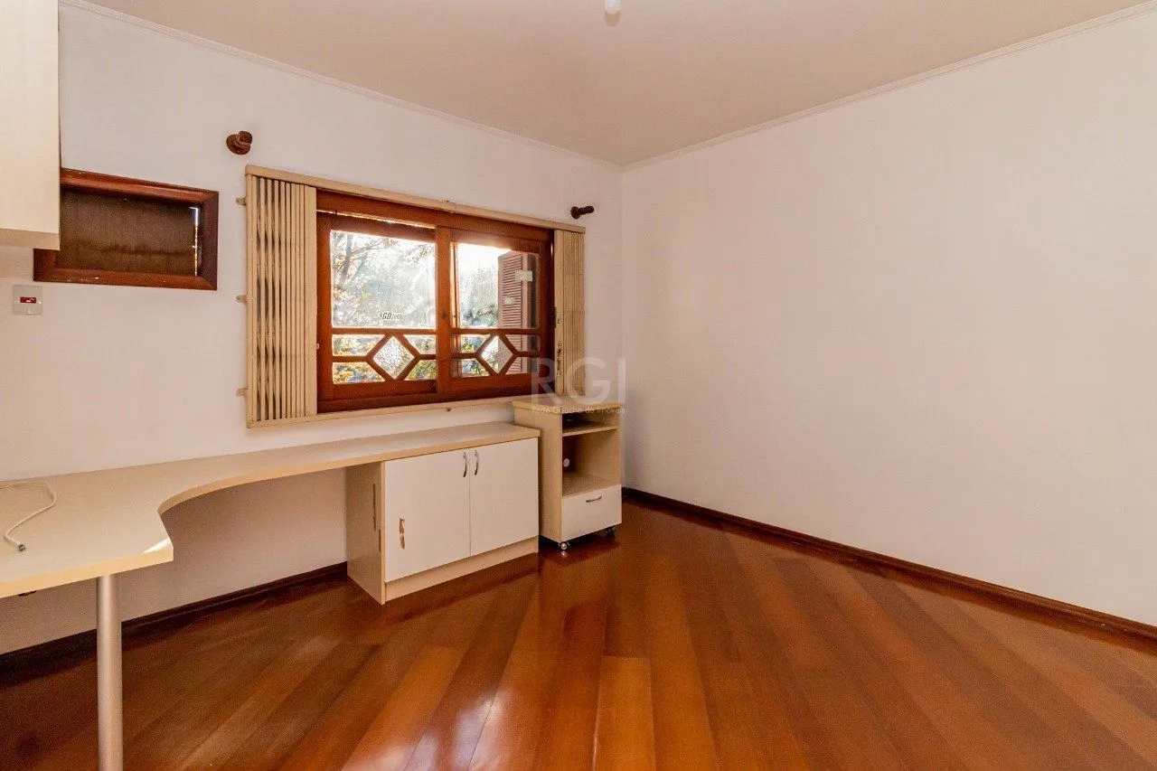 Imagem Casa para Venda - 431m², 4 dormitórios, sendo 2 suites, 3 vagas - Jardim Itu Sabará