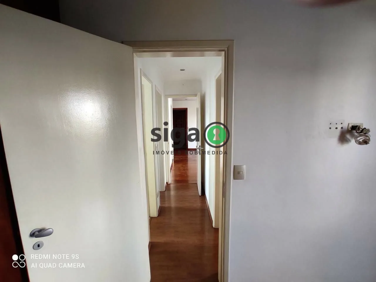 Imagem Conforto e Funcionalidade em um Apartamento Completo