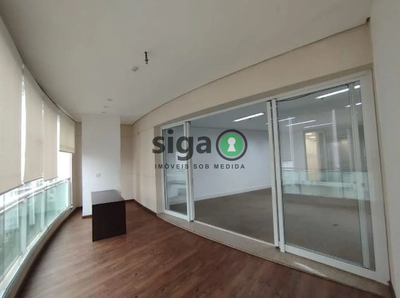 Imagem Conjunto Comercial a Venda e Locação em Cerqueira César com 166 m², Sem mobília.