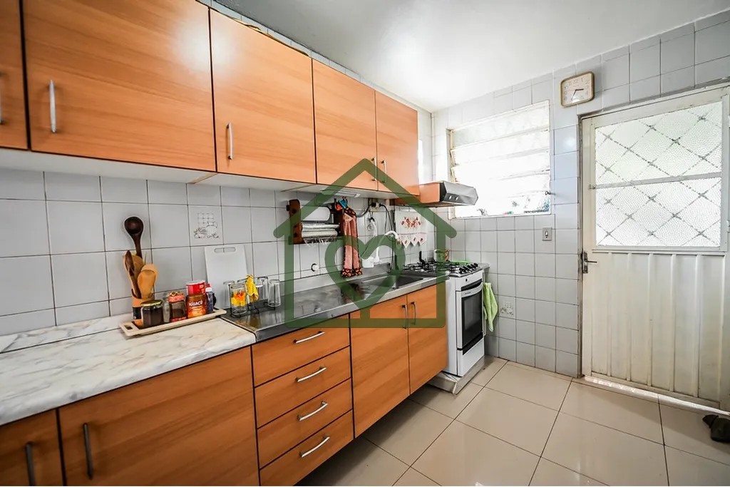 Imagem Sinta-se em casa nesta encantadora Casa em Condomínio à venda em Porto Alegre, na tranquila Rua Á...