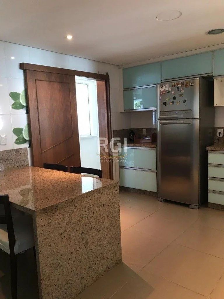 Imagem Casa para Venda - 319.25m², 6 dormitórios, sendo 4 suites, 3 vagas - Jardim Floresta
